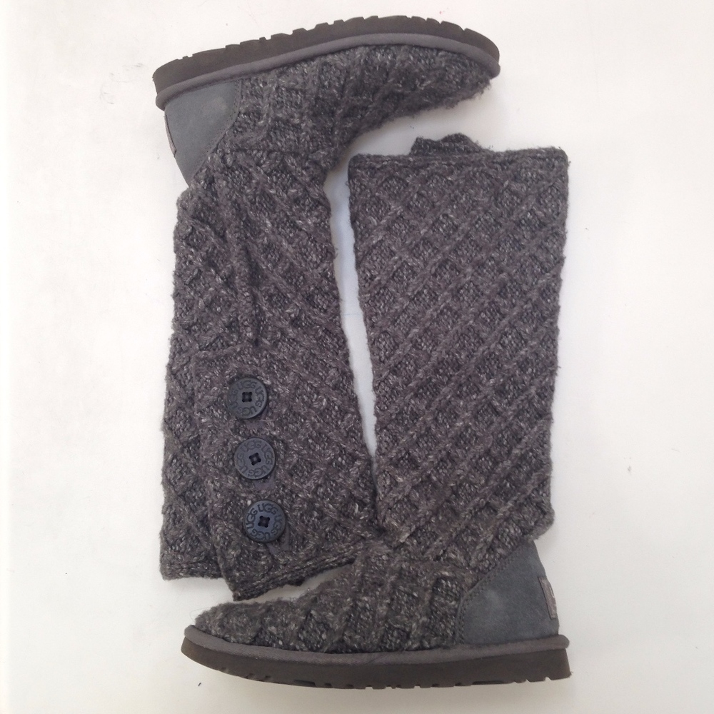 UGG Lattice Cardy Grey or Gray Boot, Size 5